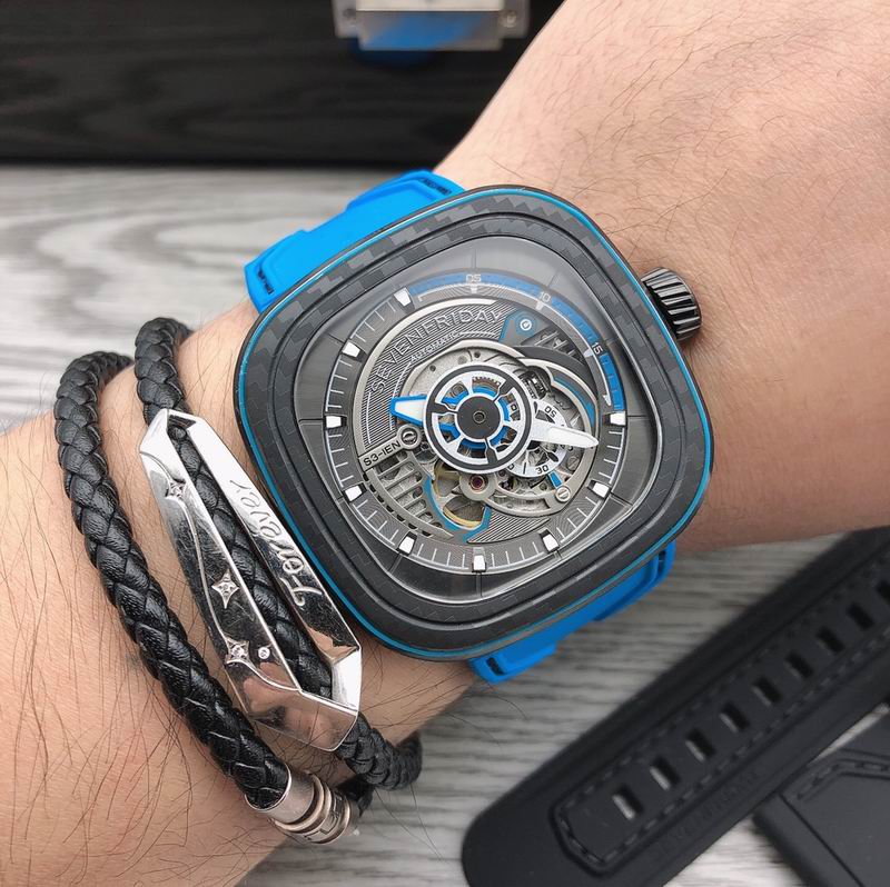 Seven Friday watch 090458